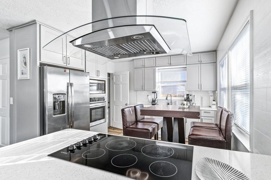 Photo of 975 Hyacinth Avenue E, Saint Paul, MN 55106 (MLS # 7009744)