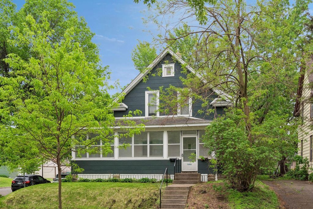 Photo of 1282 Hewitt Ave Ave, Saint Paul, MN 55104 (MLS # 7077042)
