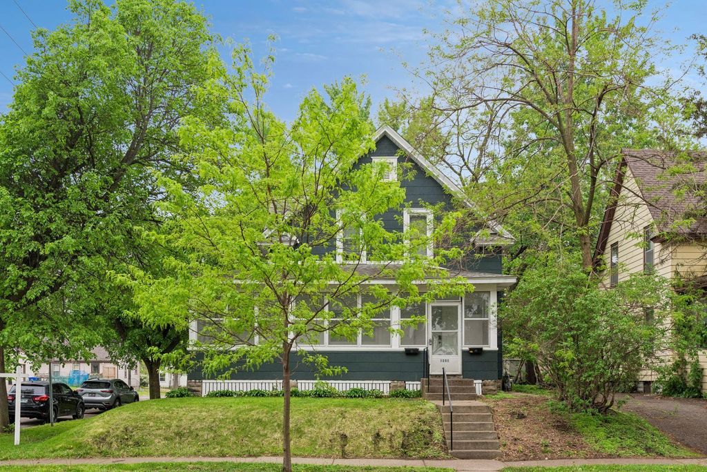 Photo of 1282 Hewitt Ave Ave, Saint Paul, MN 55104 (MLS # 7077042)