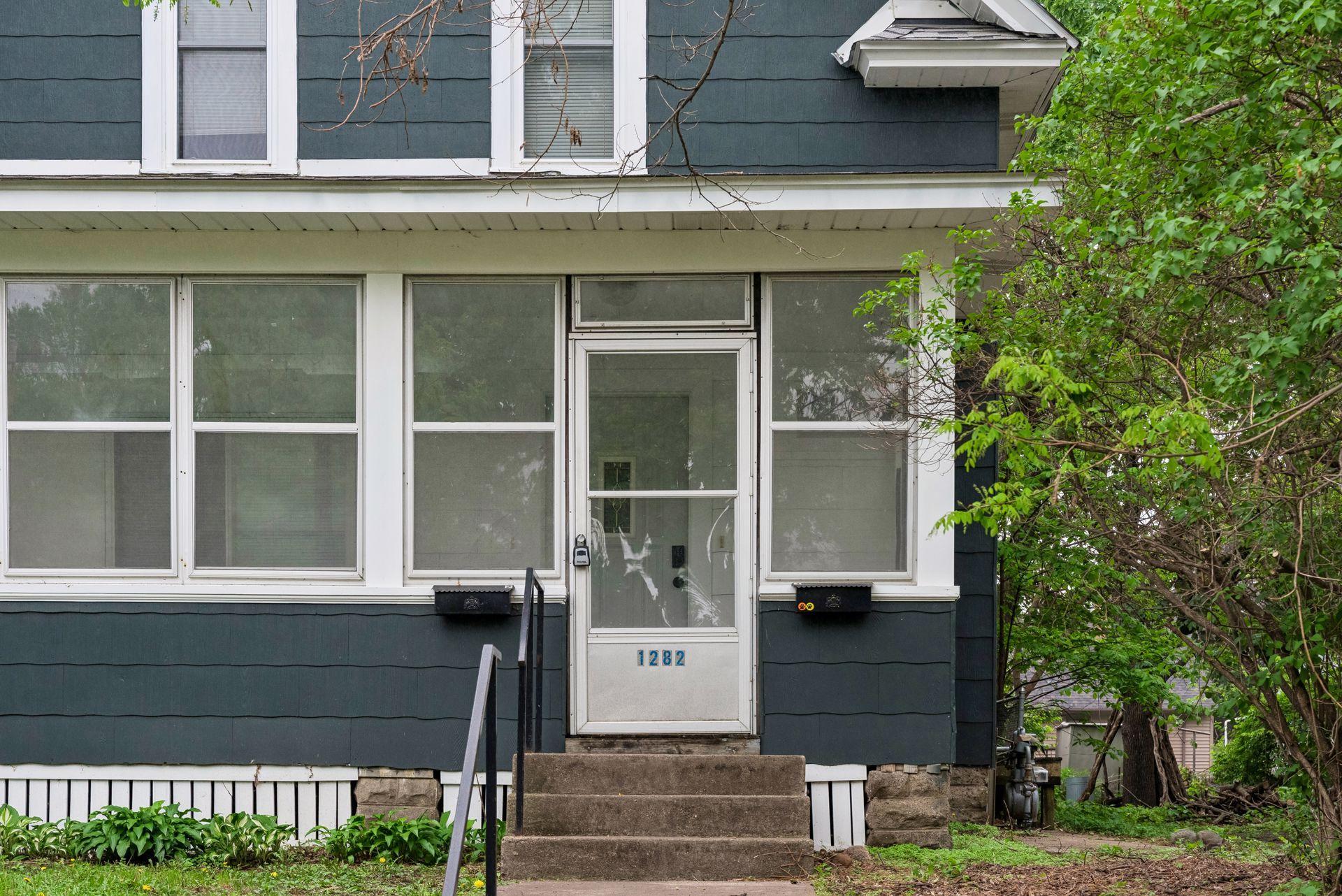 1282 Hewitt Ave