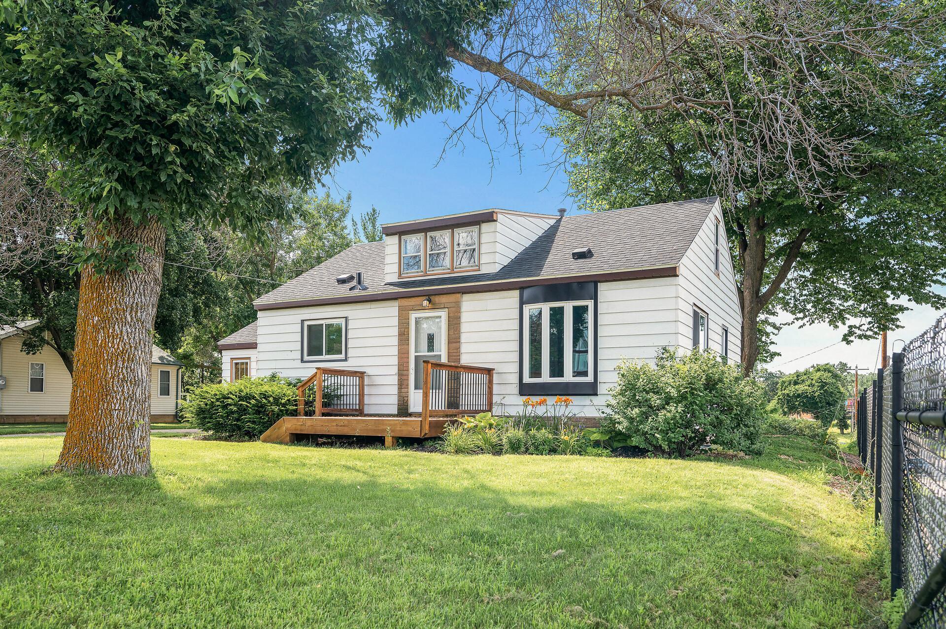 5085 160th Street SE