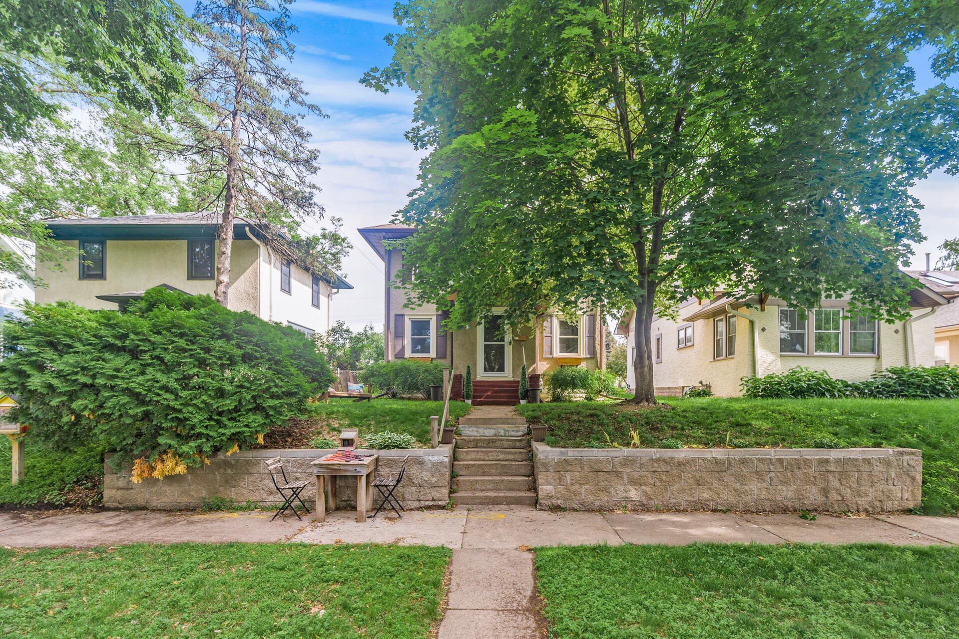 1141 Palace Avenue
