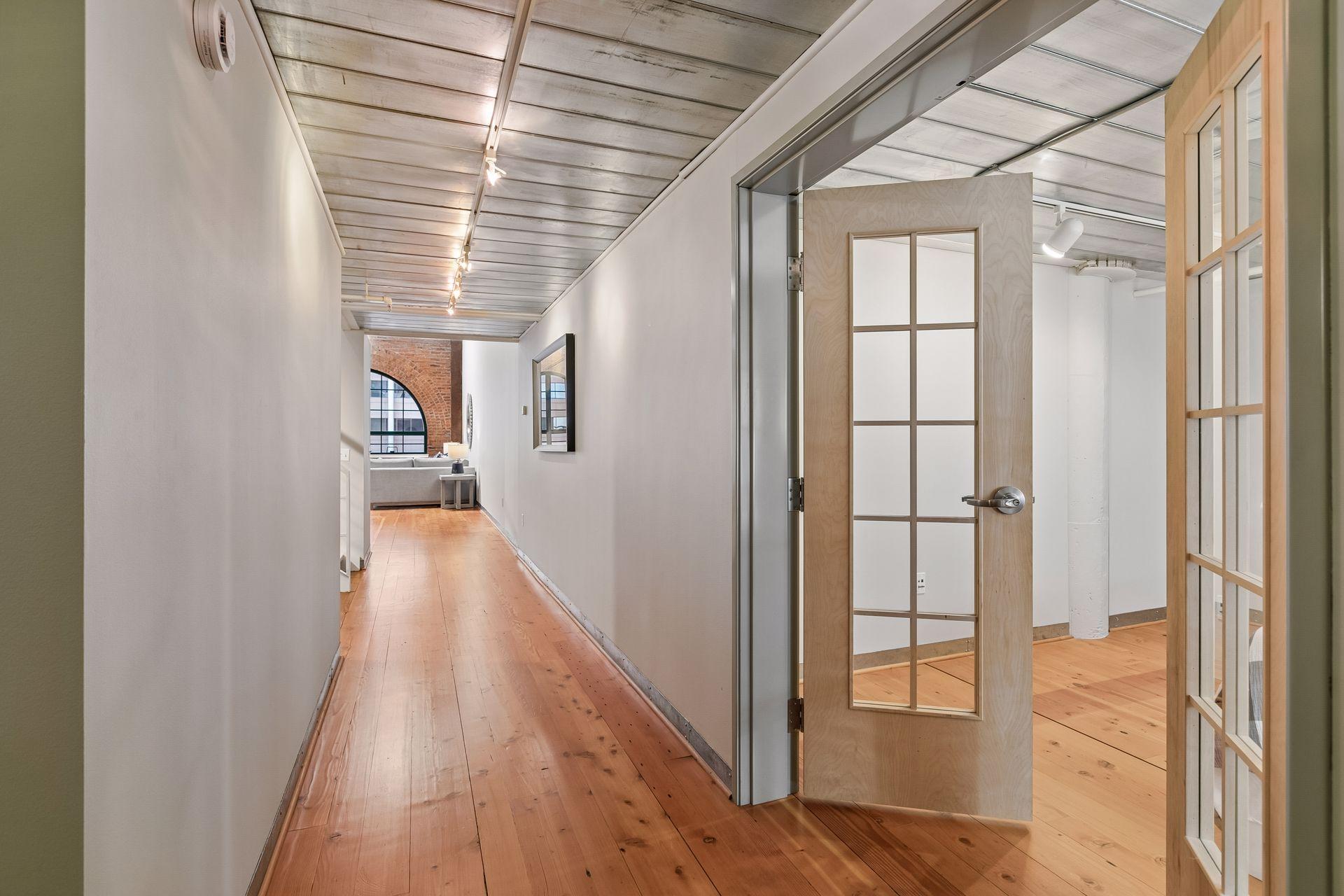 250 Park Avenue 705
