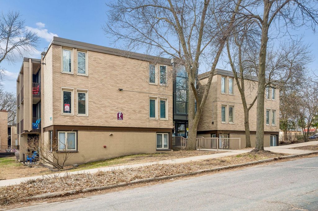 Photo of 1405 E 40th Street #3F, Minneapolis, MN 55407 (MLS # 7053955)