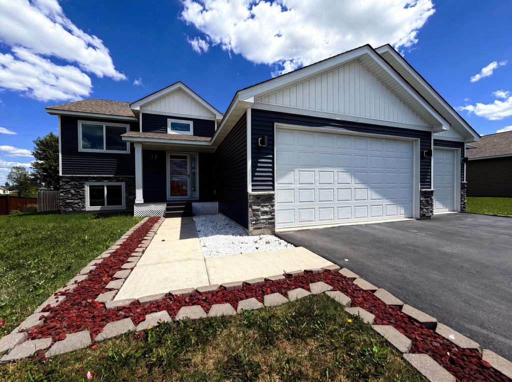 Photo of 1207 Mulberry Avenue NE, Montgomery, MN 56069 (MLS # 7100071)
