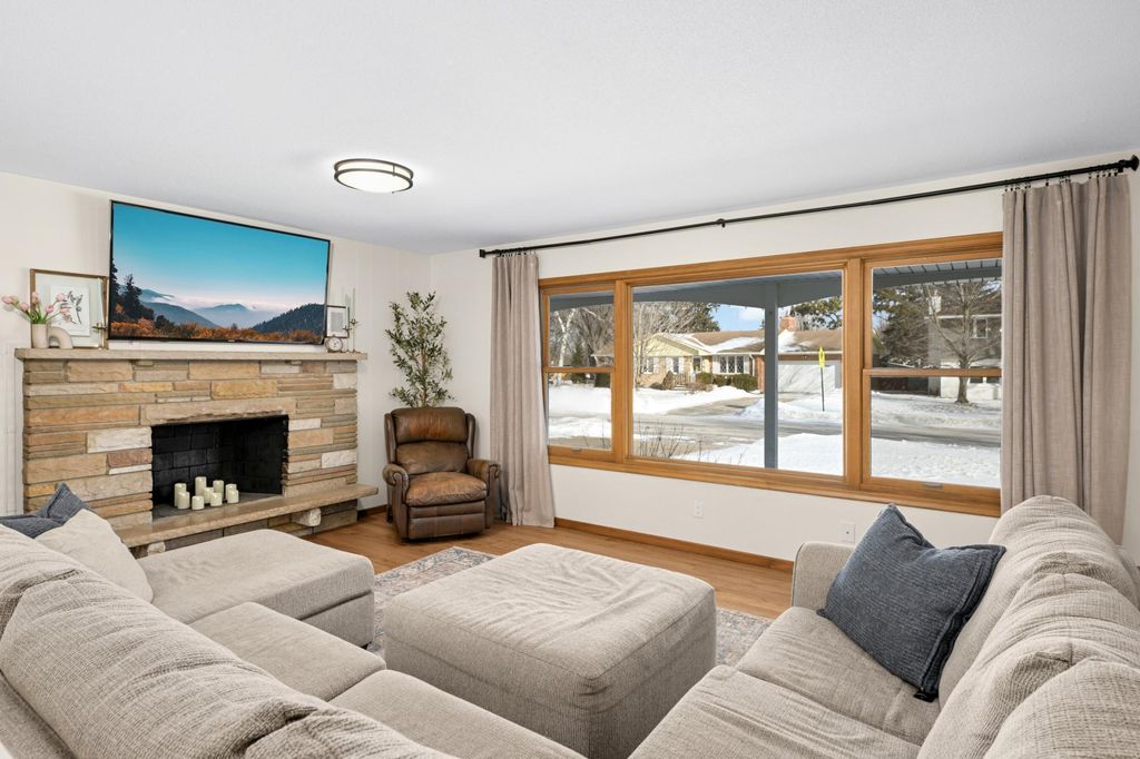 Photo of 1252 Highview Drive, New Brighton, MN 55112 (MLS # 7009214)