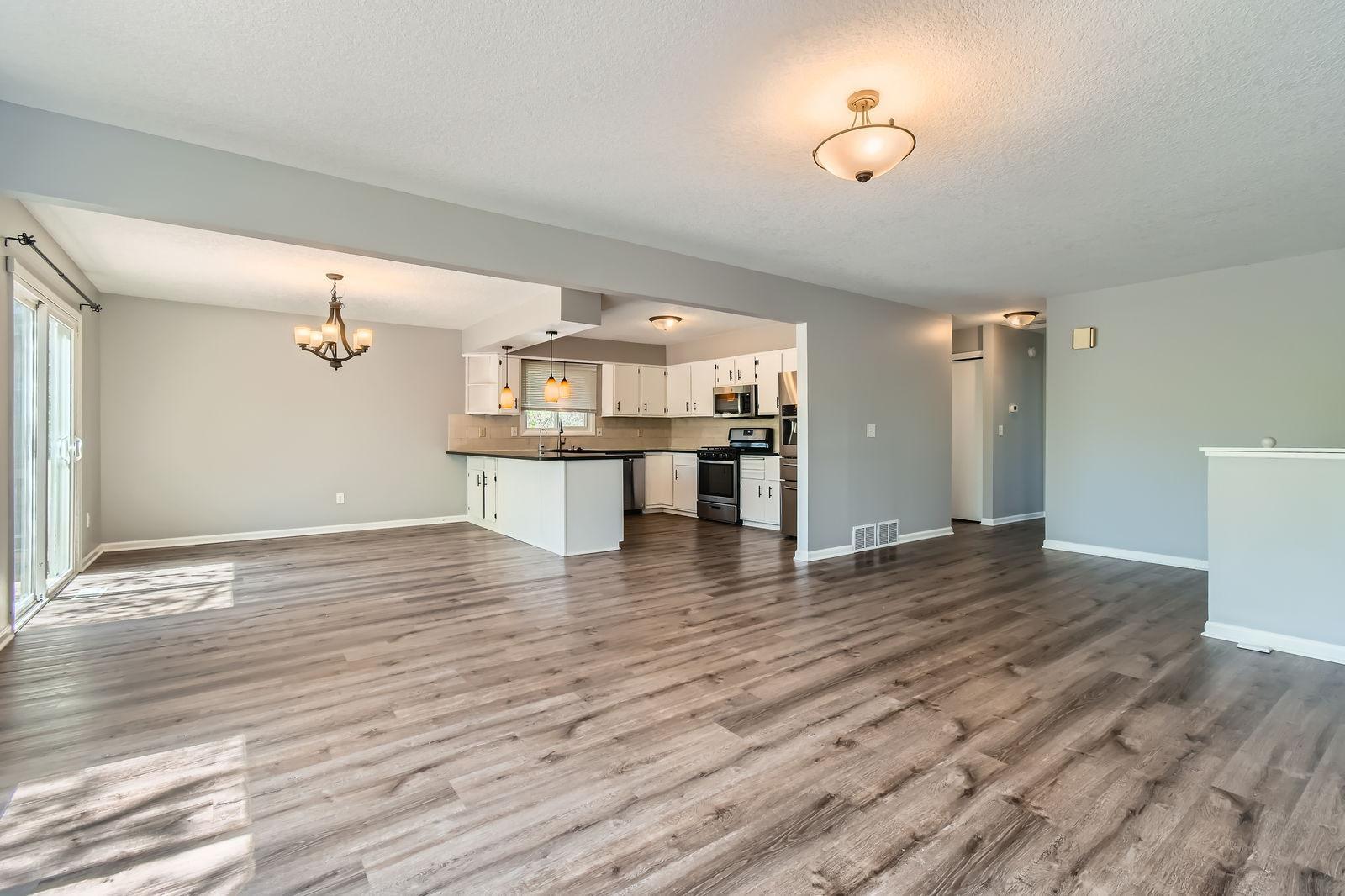2356 Teakwood Drive E