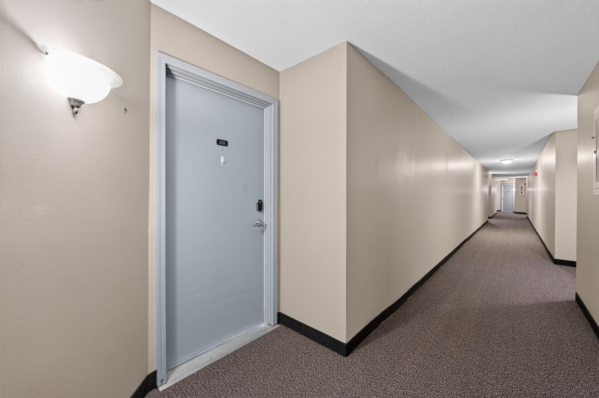 132 Demont Avenue E 232