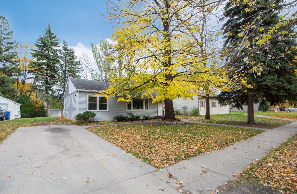 Photo of 1022 9th Street S, Moorhead, MN 56560 (MLS # 7160328)
