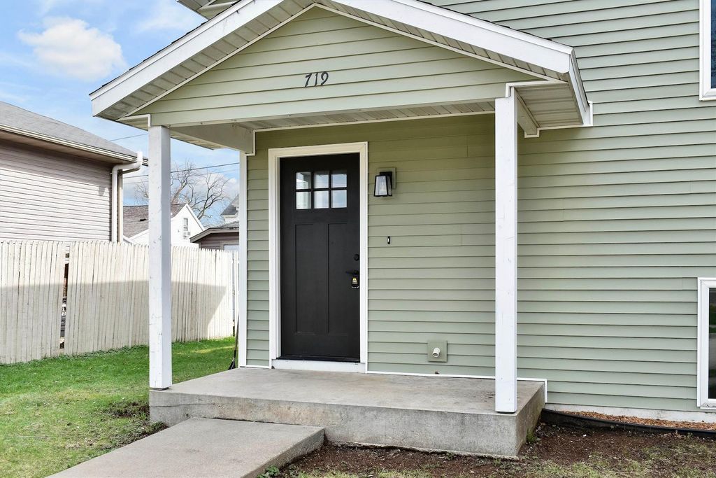 Photo of 719 Jimmy Carter Place, Winona, MN 55987 (MLS # 7057792)