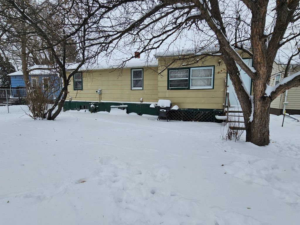 Photo of 414 Crocker Avenue S, Thief River Falls, MN 56701 (MLS # 7000721)