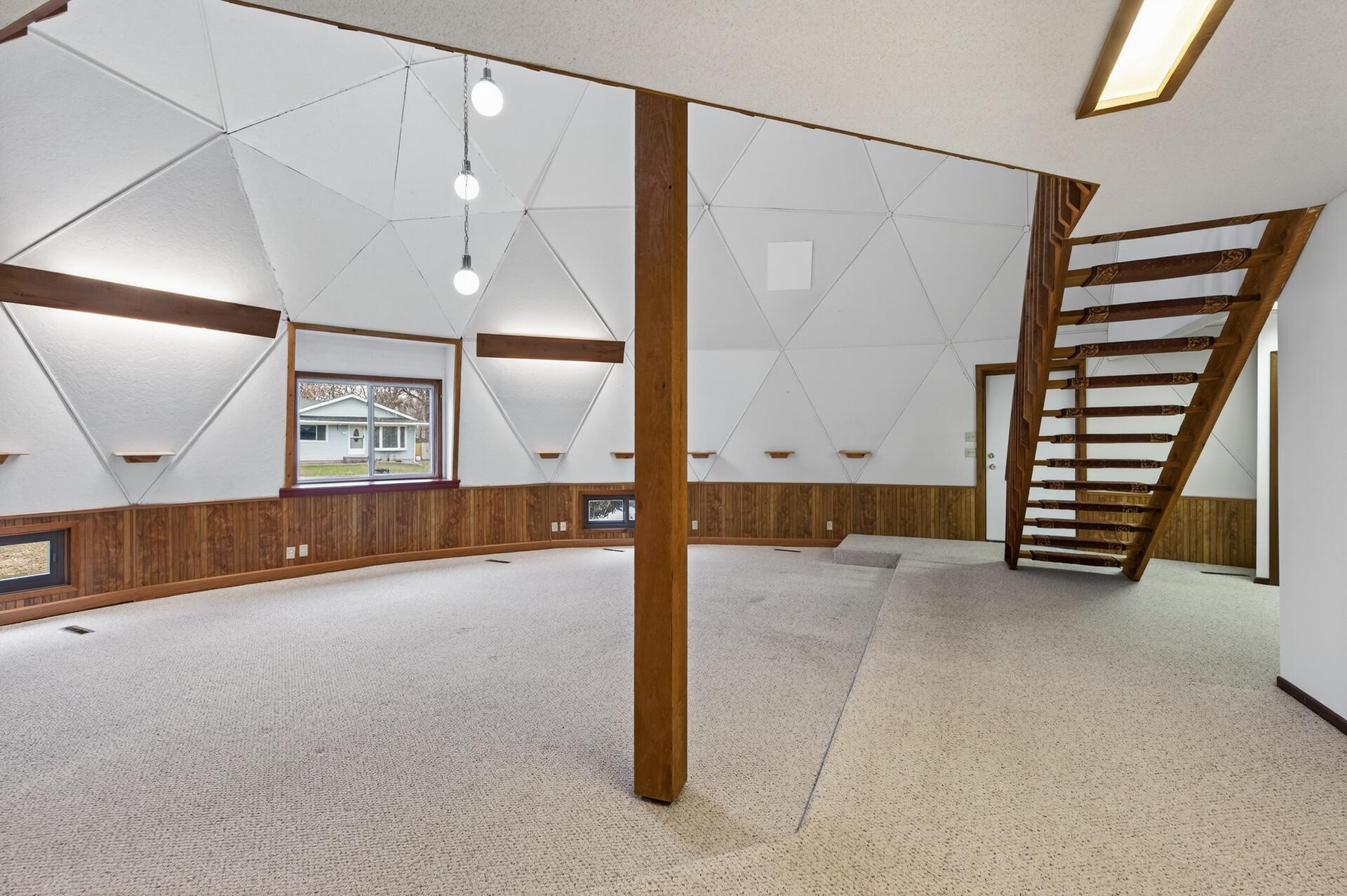 5444 Prospect Avenue