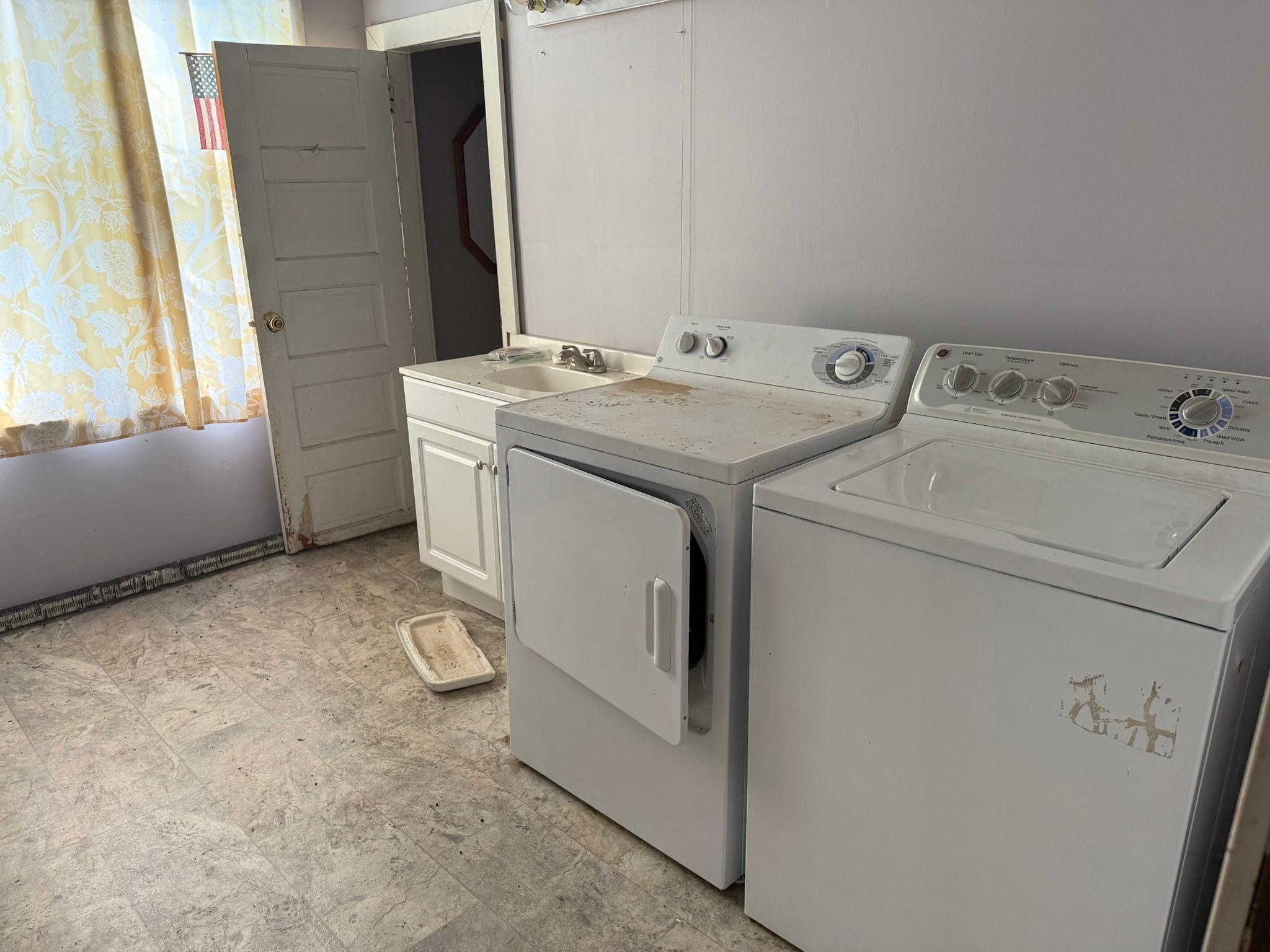 302 Broadway Avenue S
