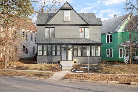 2207 Blake Avenue Saint Paul MN 55108