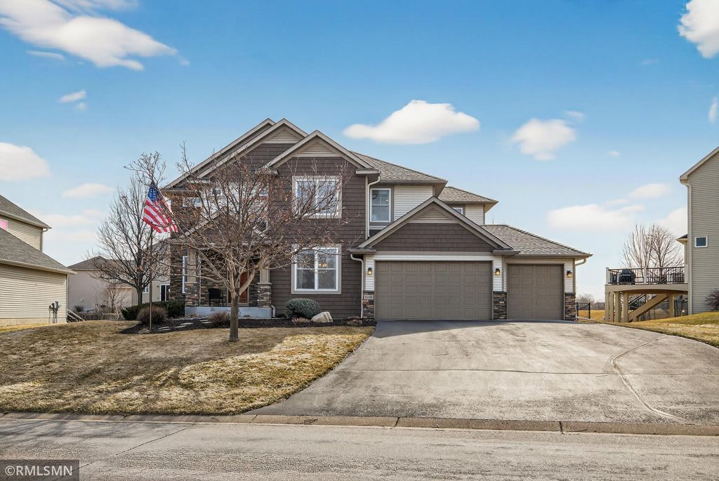 Photo of 10406 Florida Avenue N, Brooklyn Park, MN 55445 (MLS # 7048287)
