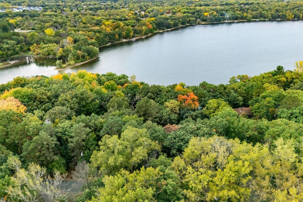 Photo of 8274 Hidden Bay Trail N, Lake Elmo, MN 55042 (MLS # 7109095)