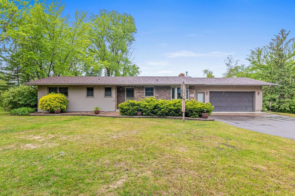 Photo of 8081 Carmen Avenue, Inver Grove Heights, MN 55076 (MLS # 7060299)