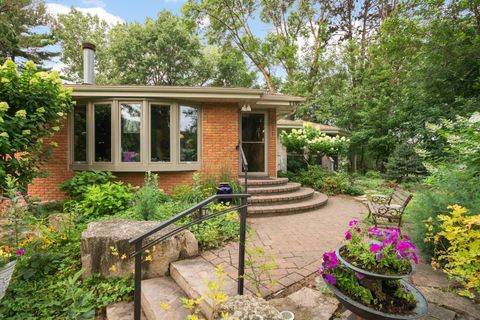 6911 Booth Avenue Inver Grove Heights MN 55076