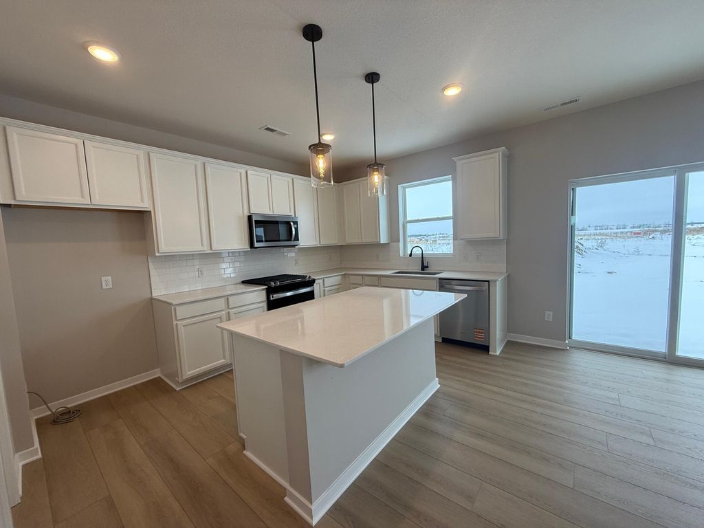 Photo of 15032 Athenry Bay, Rosemount, MN 55068 (MLS # 7028369)