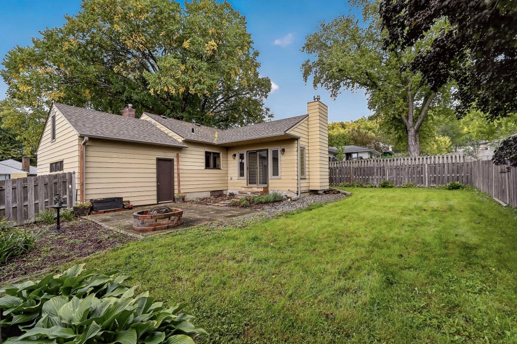 Photo of 1508 5th Avenue NW, Rochester, MN 55901 (MLS # 7148737)