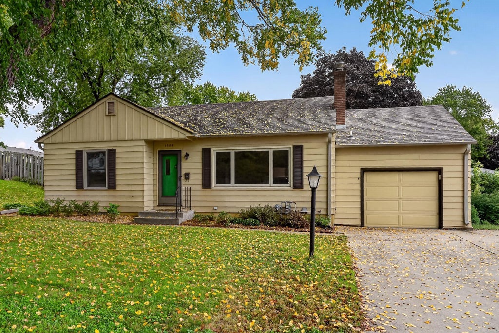 Photo of 1508 5th Avenue NW, Rochester, MN 55901 (MLS # 7148737)