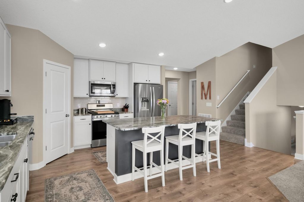 Photo of 18184 Hartlin Avenue, Lakeville, MN 55044 (MLS # 7045704)