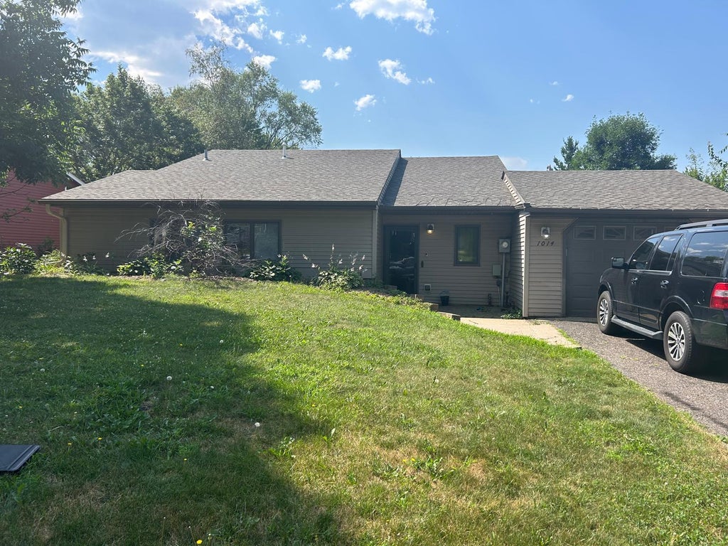 Photo of 1014 Benedict Drive, Sauk Rapids, MN 56379 (MLS # 7114416)