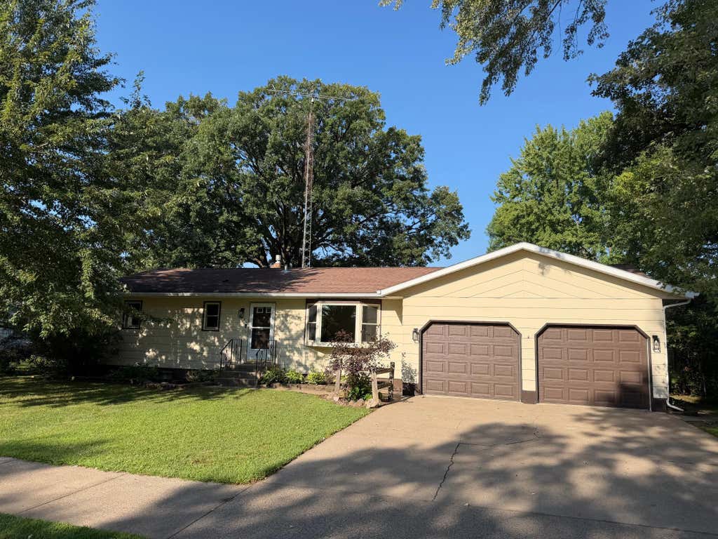 Photo of 604 3rd Street SW, Little Falls, MN 56345 (MLS # 7129740)