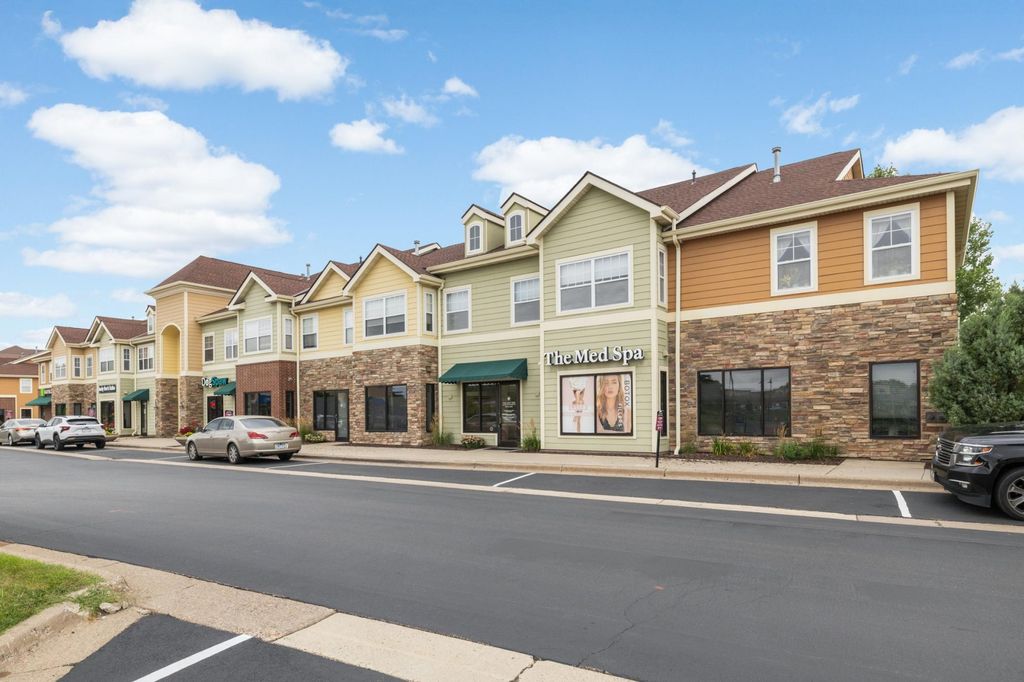 Photo of 10075 City Walk Drive #205, Woodbury, MN 55129 (MLS # 6817347)