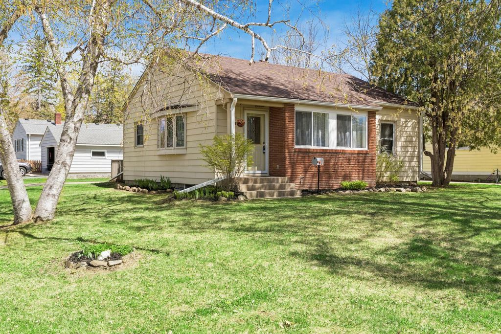 Photo of 1118 Oak Street W, Stillwater, MN 55082 (MLS # 7065494)