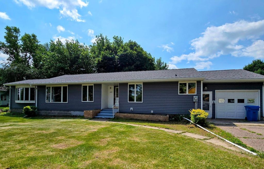 Photo of 229 E Oak Street, Tyler, MN 56178 (MLS # 6757260)