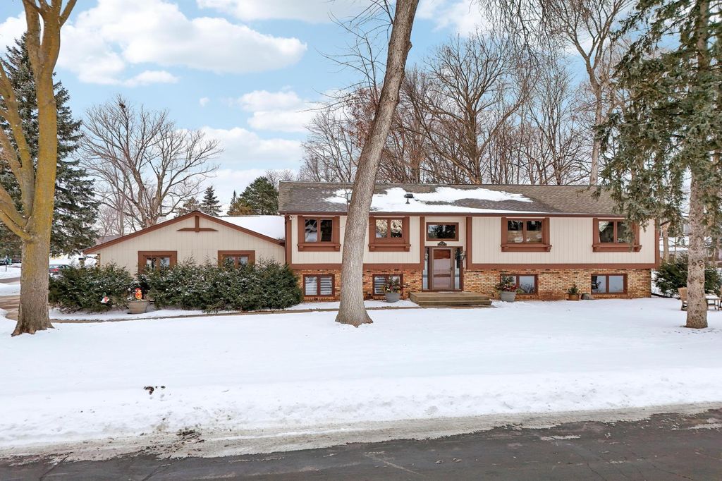 Photo of 5335 Baywood Shores Drive, Mound, MN 55364 (MLS # 7016568)