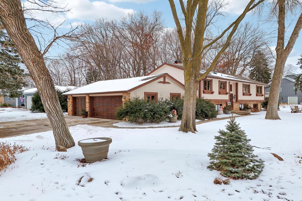 Photo of 5335 Baywood Shores Drive, Mound, MN 55364 (MLS # 7016568)