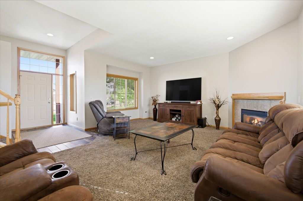 Photo of 13960 Gadwall Court, Rogers, MN 55374 (MLS # 7083527)