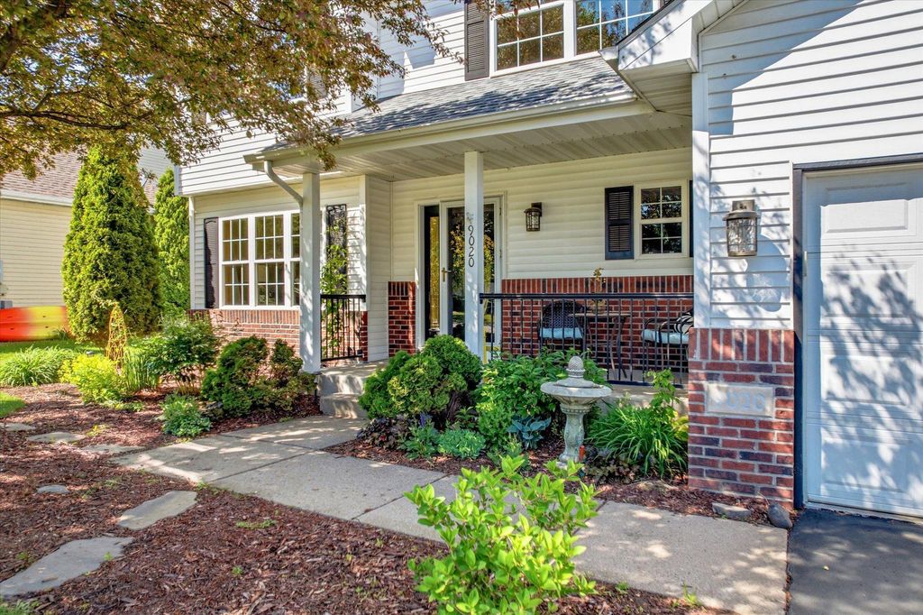 Photo of 9020 Parkside Drive, Woodbury, MN 55125 (MLS # 7029341)
