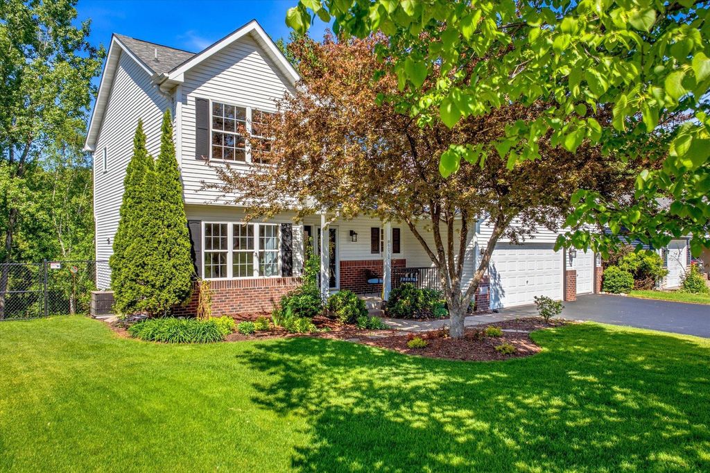 Photo of 9020 Parkside Drive, Woodbury, MN 55125 (MLS # 7029341)