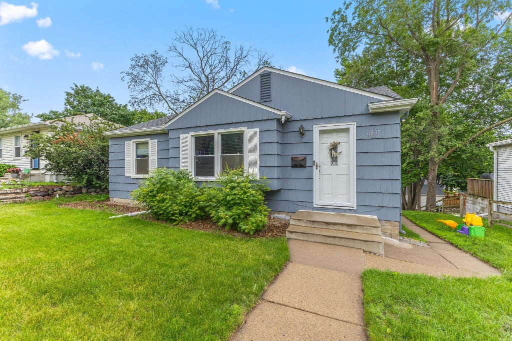 Photo of 6837 Upton Avenue S, Richfield, MN 55423 (MLS # 6796026)