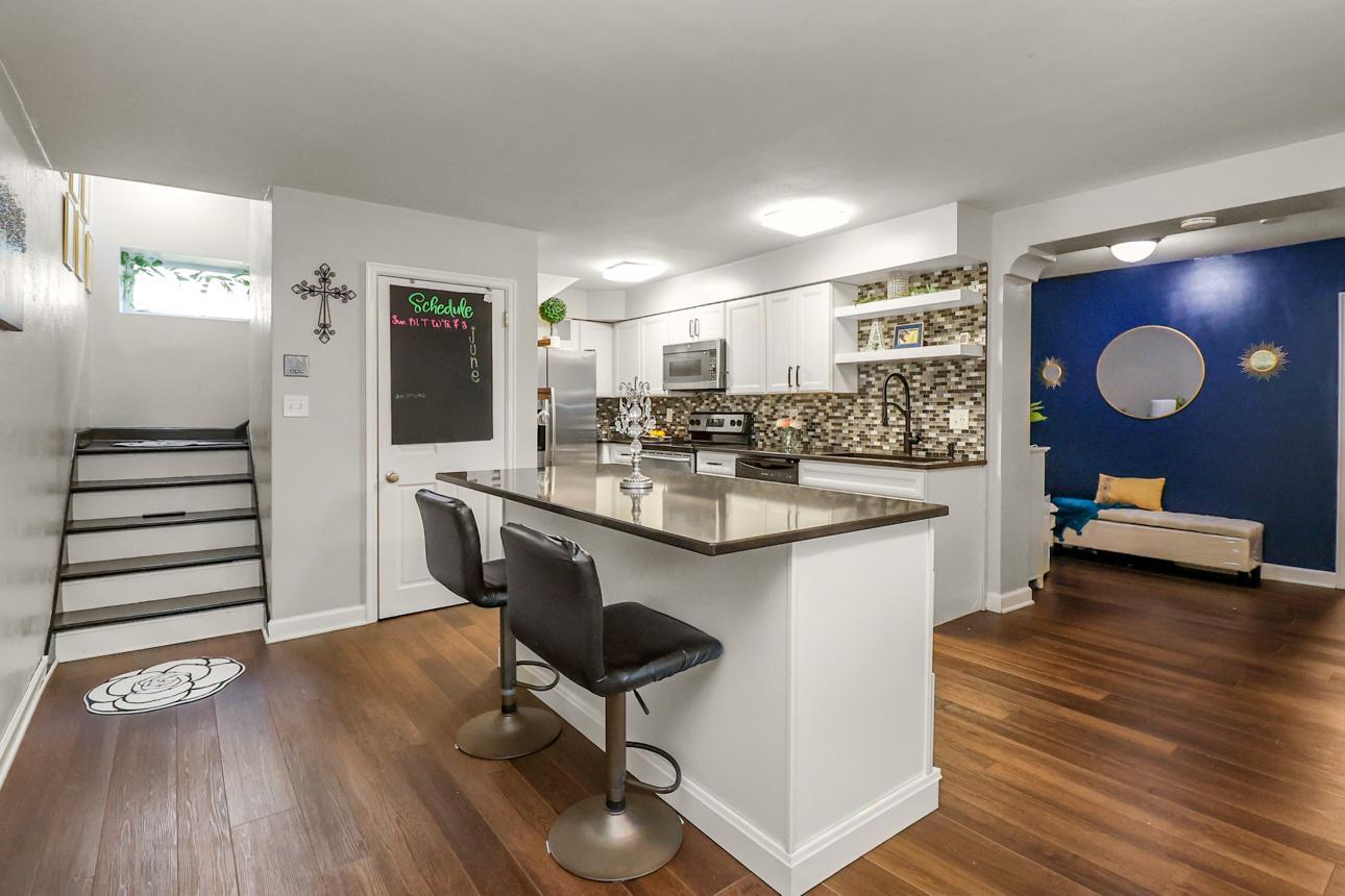 443 Dayton Avenue 10