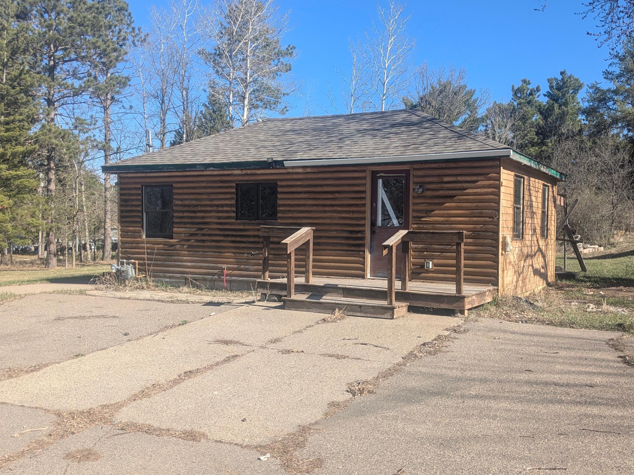 212 Central Avenue N