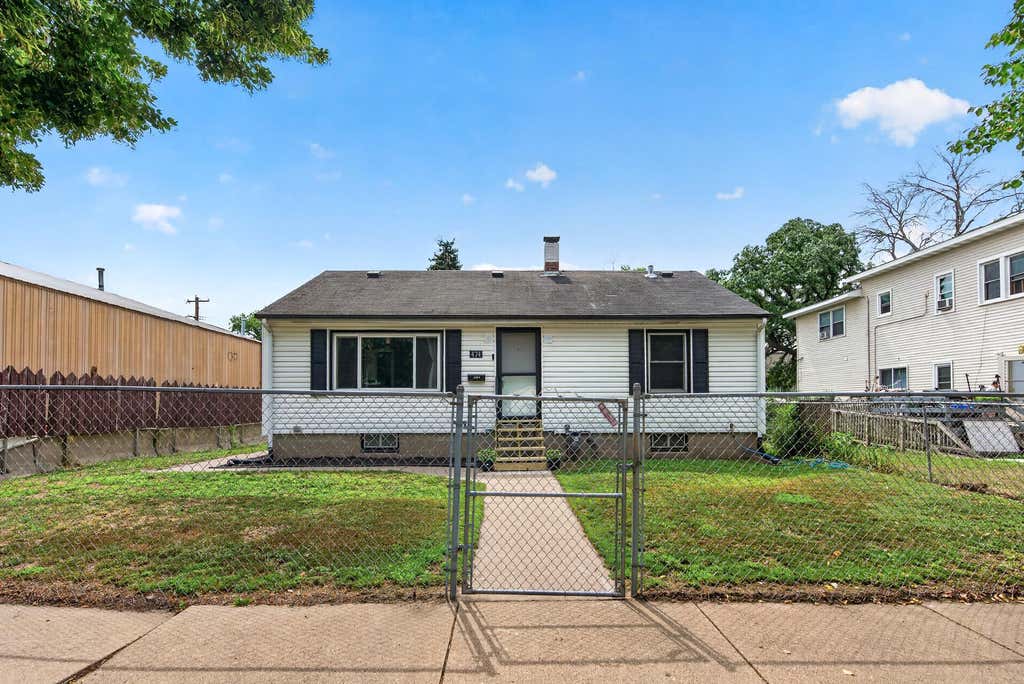 Photo of 474 Hopkins Street, Saint Paul, MN 55130 (MLS # 7124484)