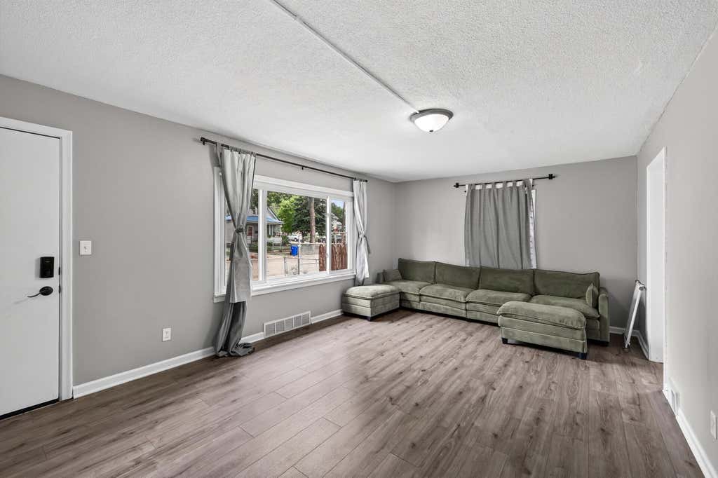 Photo of 474 Hopkins Street, Saint Paul, MN 55130 (MLS # 7124484)