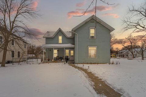 Photo of 626 4th Avenue NW, Faribault, MN 55021 (MLS # 6809926)
