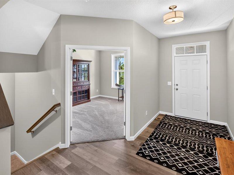 2416 Greenbriar Lane