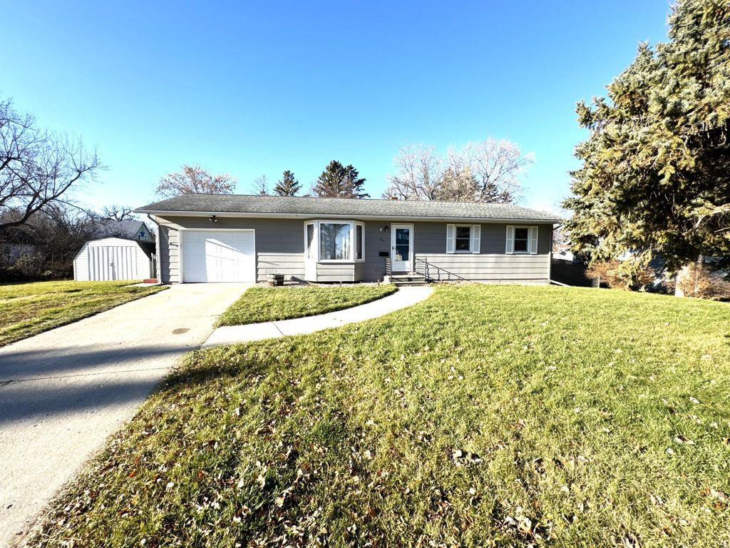 Photo of 813 N EATON Avenue, Fosston, MN 56542 (MLS # 6820125)