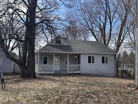 Photo of 2076 Flanders Road, North Saint Paul, MN 55109 (MLS # 7052963)
