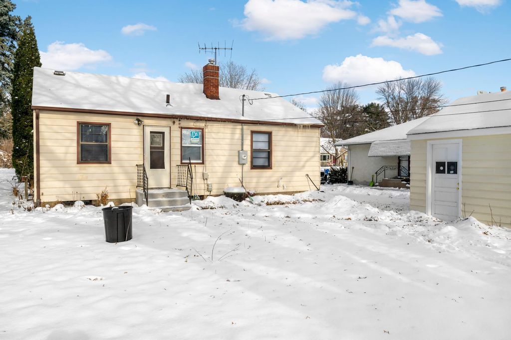 Photo of 2032 Ames Avenue, Saint Paul, MN 55119 (MLS # 6824767)