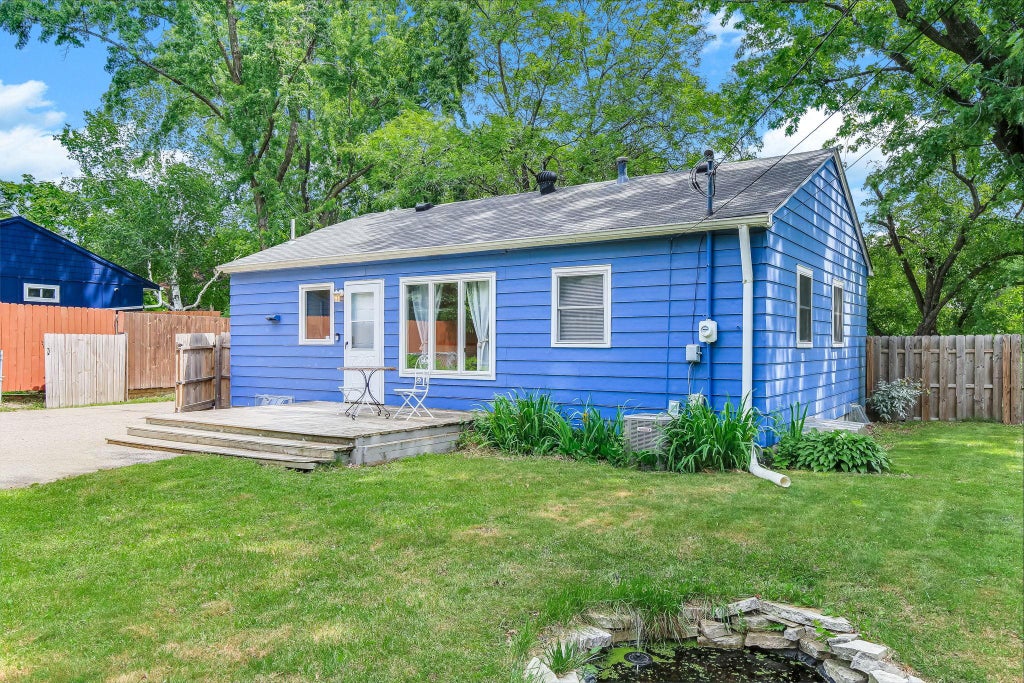 Photo of 5895 Quebec Avenue N, Crystal, MN 55428 (MLS # 7086978)