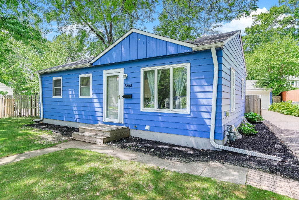 Photo of 5895 Quebec Avenue N, Crystal, MN 55428 (MLS # 7086978)