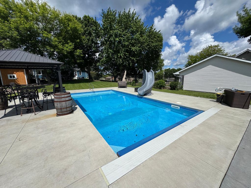 Photo of 43 Central Avenue W, Saint Michael, MN 55376 (MLS # 7100282)