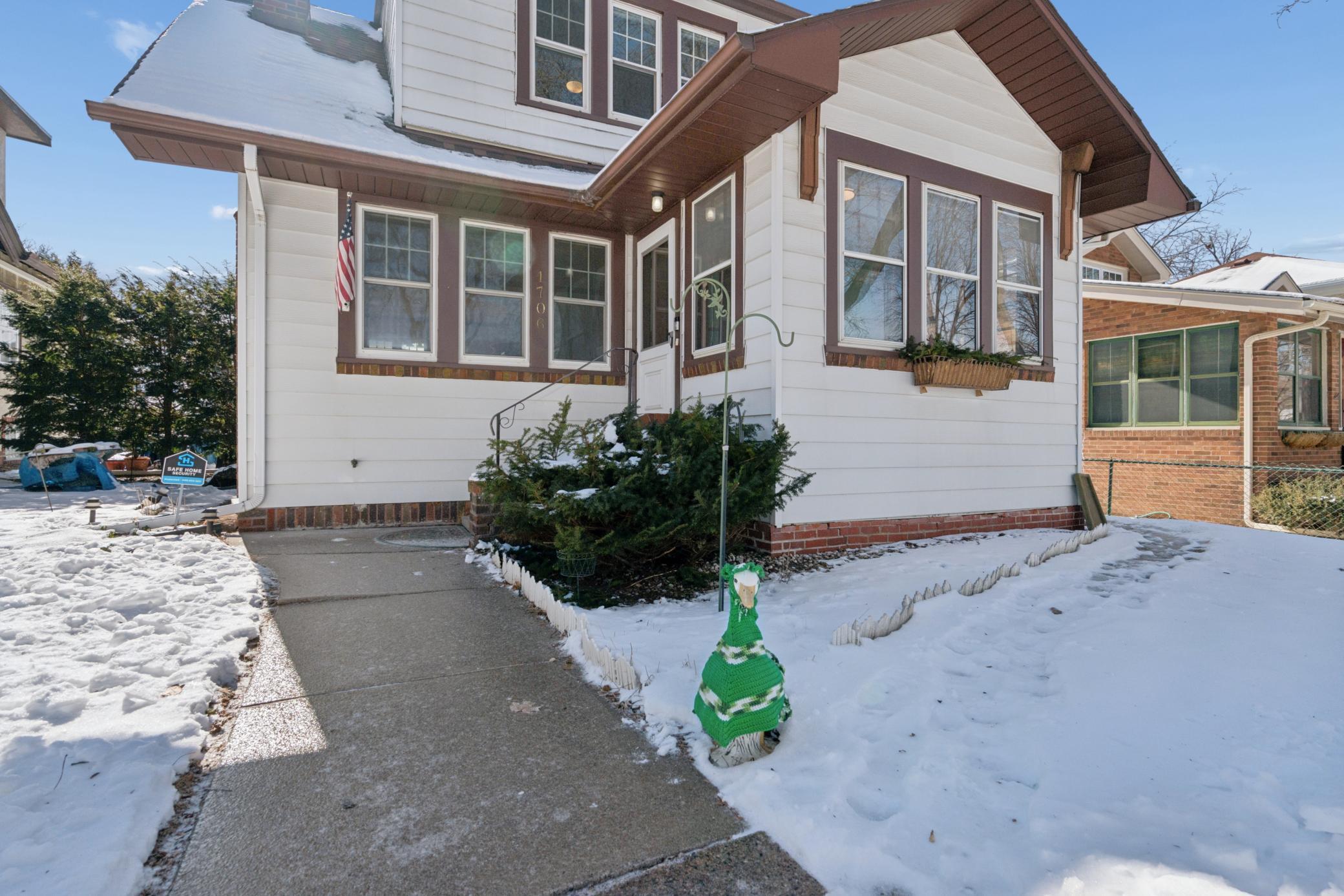 1706 Stanford Avenue